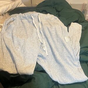 ALO Yoga Light Gray Ribbed Joggers
